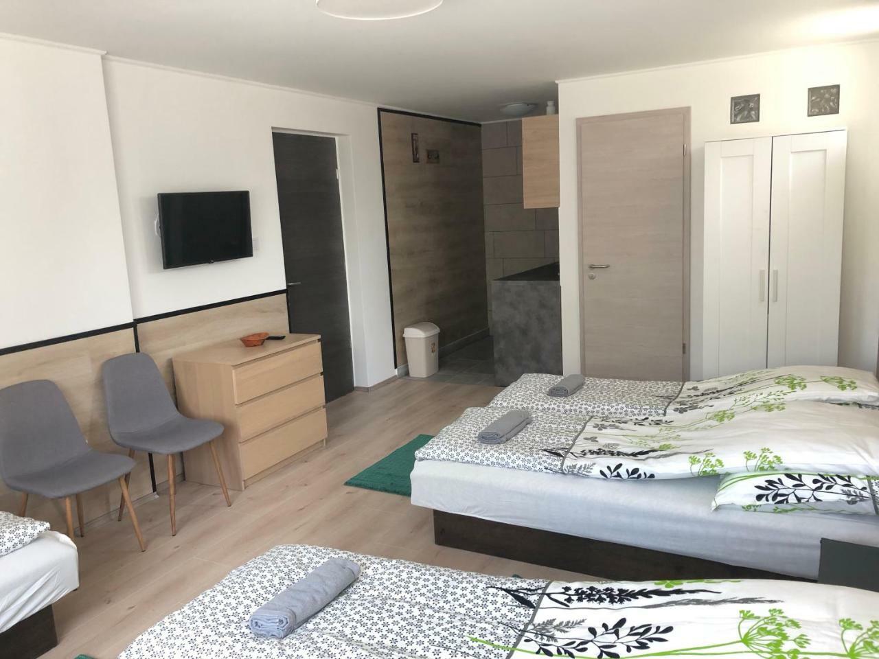 Juno Apartman Vendeghaz Miskolc Exterior photo